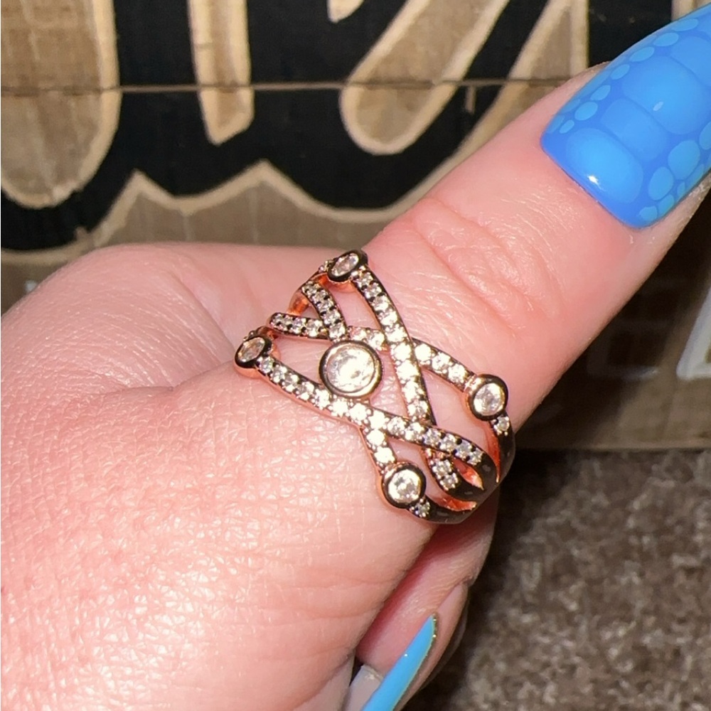 Bomb Party Elegant Gold and Silver Women's Ring